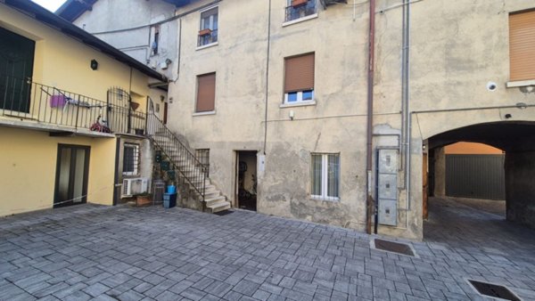 appartamento in vendita a Cantù in zona Vighizzolo