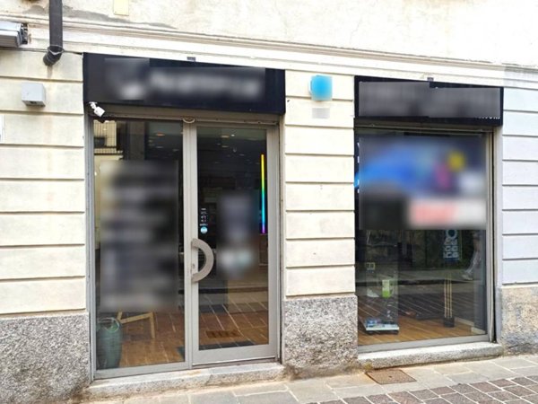negozio in vendita a Cantù