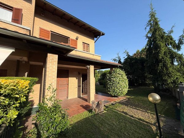 casa indipendente in vendita a Cantù