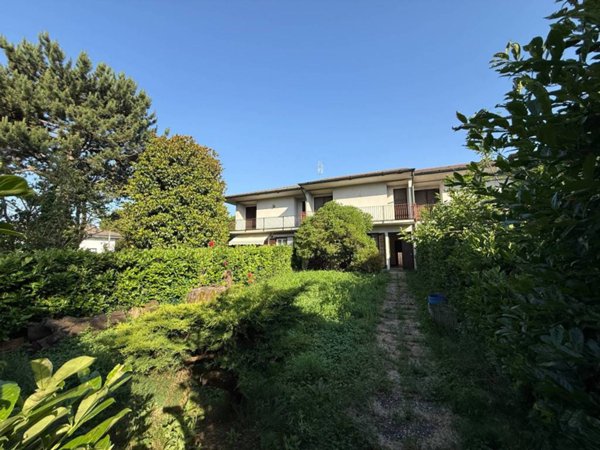 casa indipendente in vendita a Cantù