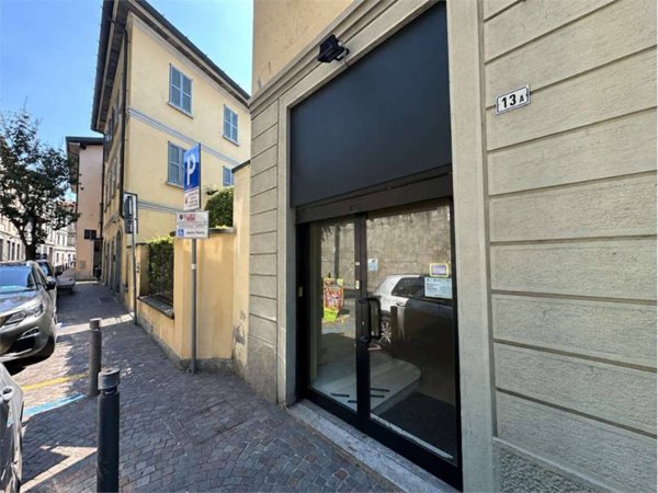 negozio in vendita a Cantù