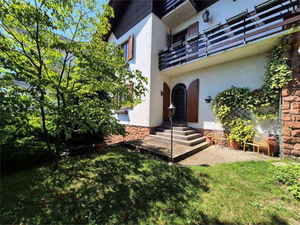 casa indipendente in vendita a Cantù