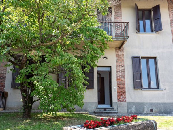 casa indipendente in vendita a Cantù