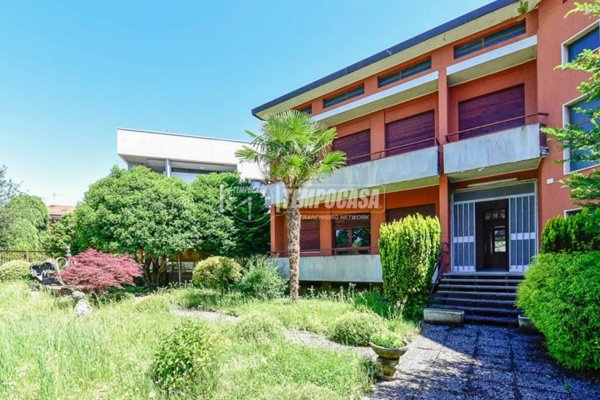 casa indipendente in vendita a Cantù