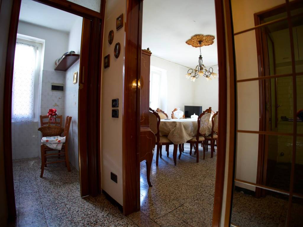 appartamento in vendita a Cantù in zona Cascina Amata