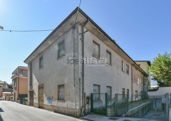 appartamento in vendita a Cantù in zona Vighizzolo