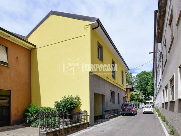 appartamento in vendita a Cantù in zona Vighizzolo