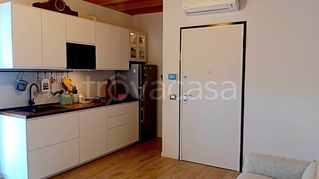 appartamento in vendita a Cantù in zona Vighizzolo