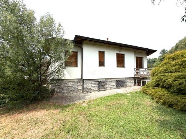 casa indipendente in vendita a Cantù