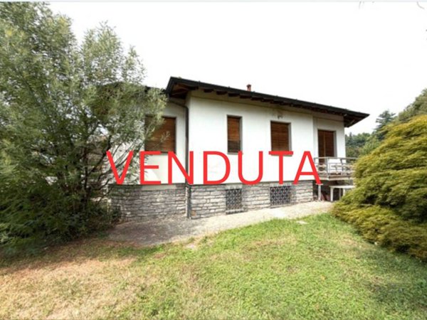 casa indipendente in vendita a Cantù