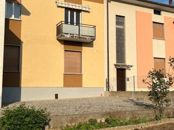 casa indipendente in vendita a Cantù