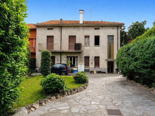 casa indipendente in vendita a Cantù