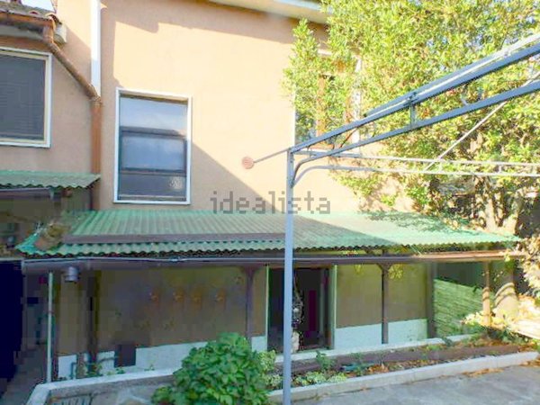casa indipendente in vendita a Cantù in zona Cascina Amata