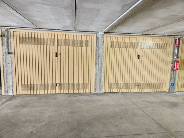 box auto in vendita a Cantù in zona Vighizzolo