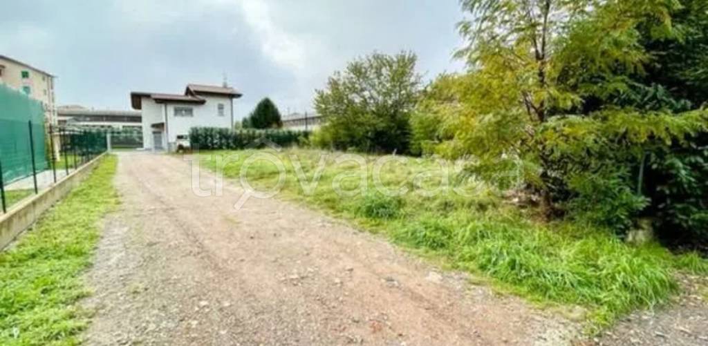 terreno in vendita a Cantù
