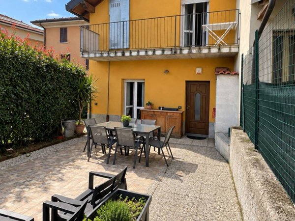 casa indipendente in vendita a Cantù