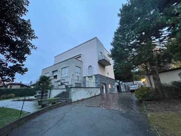 casa indipendente in vendita a Cantù