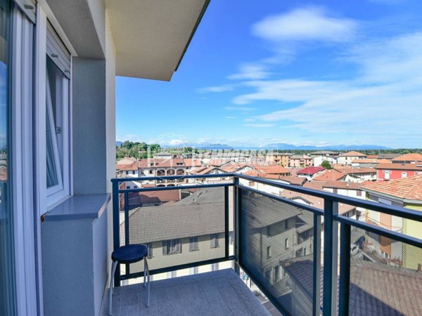 appartamento in vendita a Cantù in zona Vighizzolo