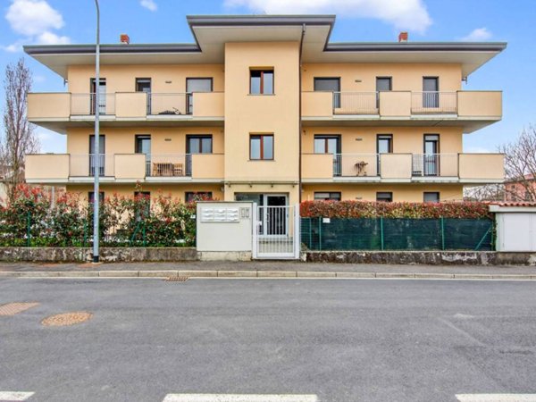 appartamento in vendita a Cantù in zona Cascina Amata