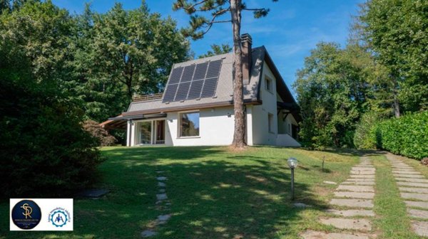 casa indipendente in vendita a Cantù