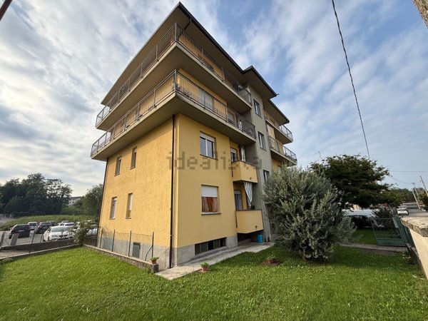 appartamento in vendita a Cantù in zona Vighizzolo