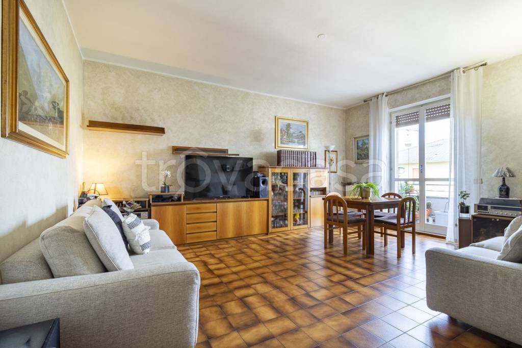 appartamento in vendita a Cantù in zona Vighizzolo