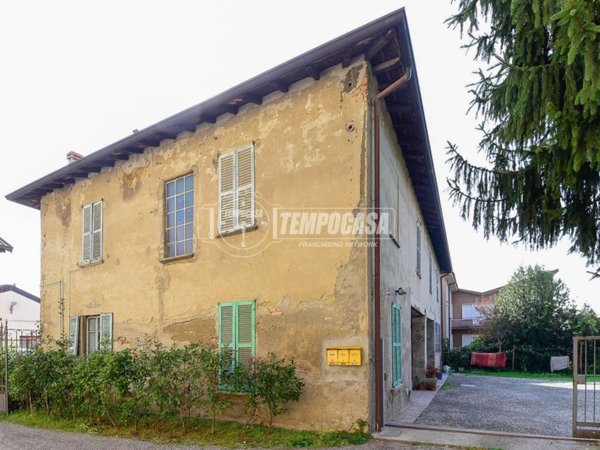 casa indipendente in vendita a Cantù in zona Vighizzolo