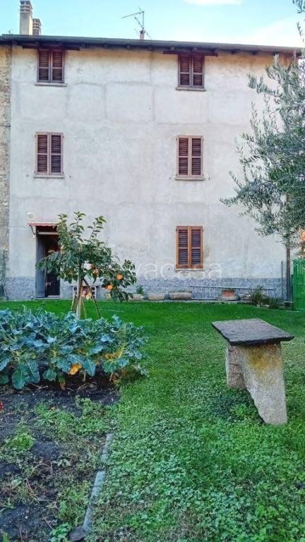 casa indipendente in vendita a Cantù