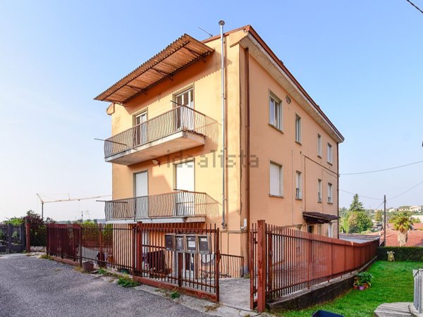 appartamento in vendita a Cantù in zona Cascina Amata