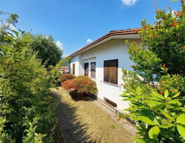 casa indipendente in vendita a Canzo
