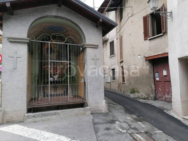 appartamento in vendita a Canzo