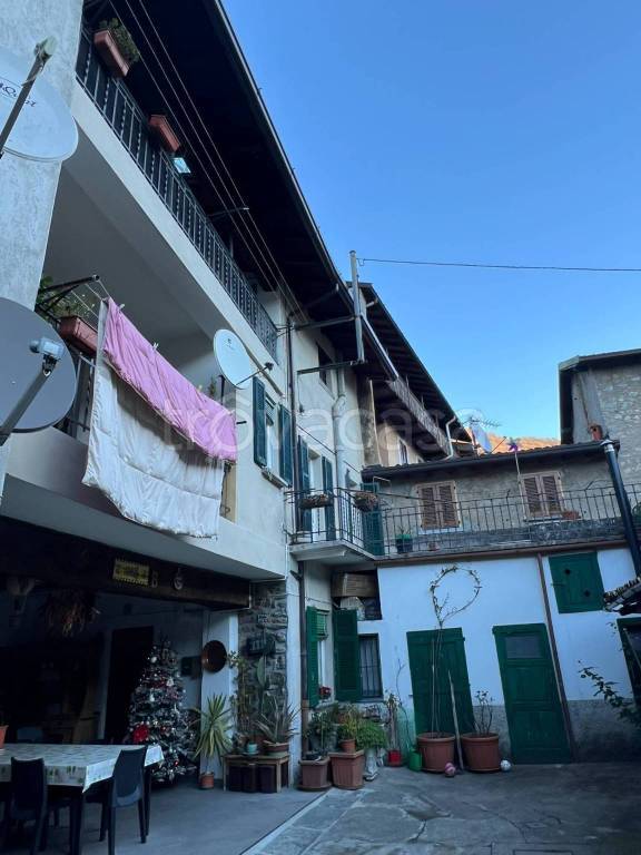 appartamento in vendita a Canzo
