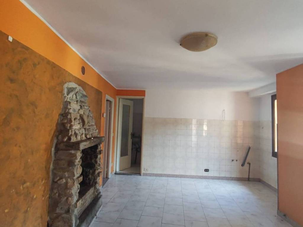 appartamento in vendita a Canzo