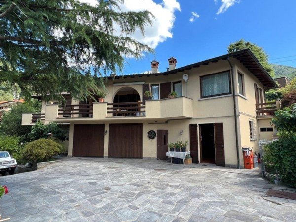 casa indipendente in vendita a Canzo