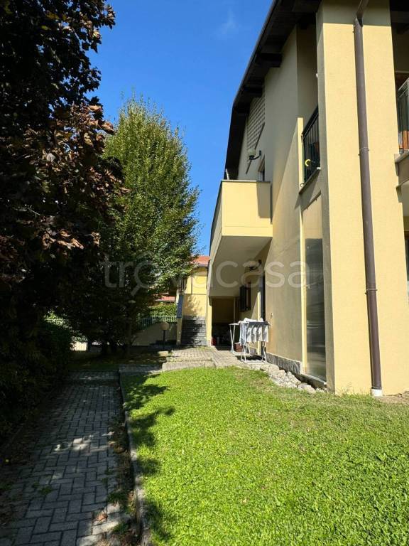 appartamento in vendita a Canzo