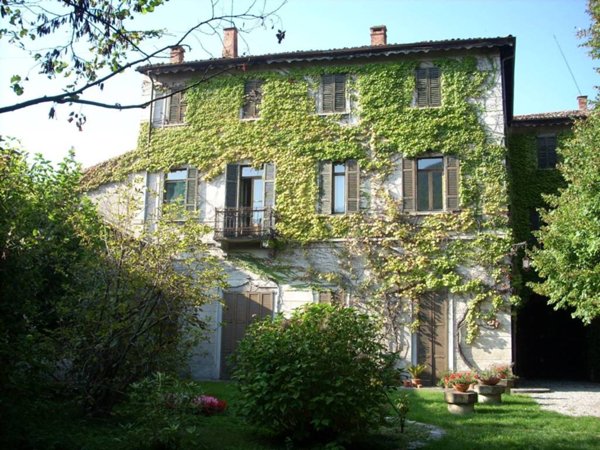 appartamento in vendita a Canzo