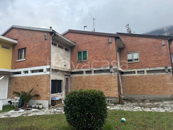 appartamento in vendita a Canzo