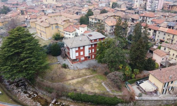 intera palazzina in vendita a Canzo