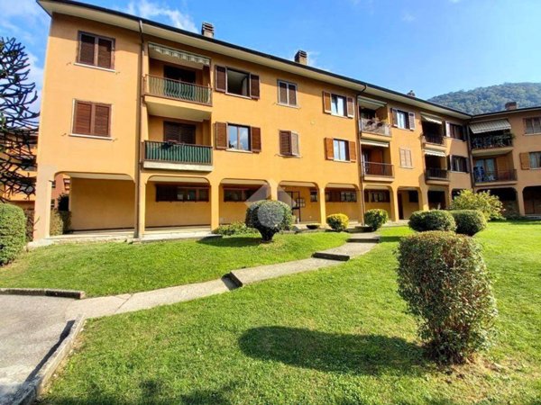 appartamento in vendita a Canzo