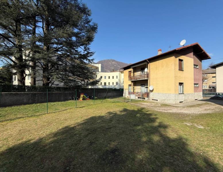 appartamento in vendita a Canzo