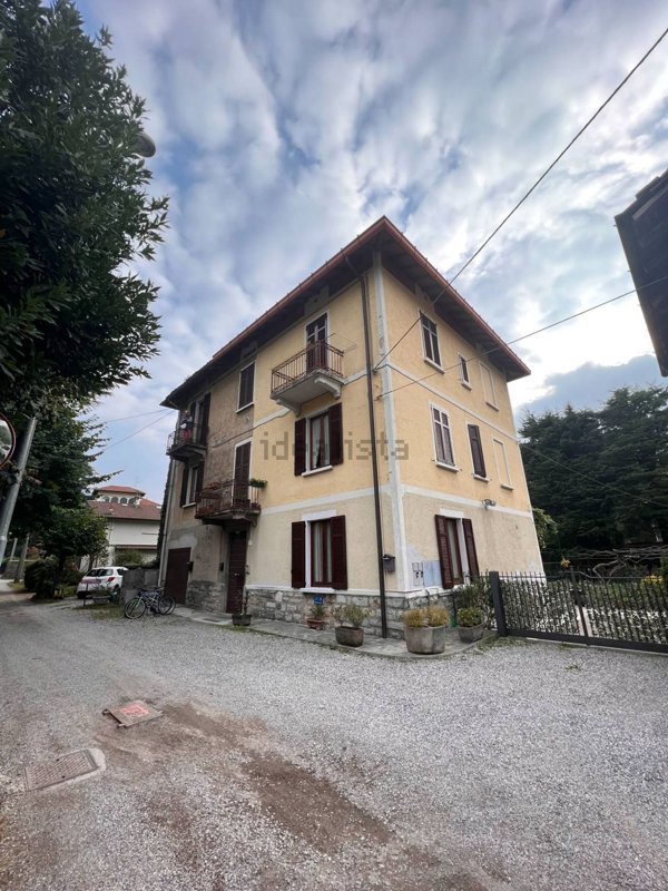 appartamento in vendita a Canzo