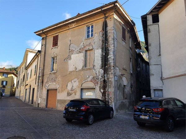 appartamento in vendita a Canzo