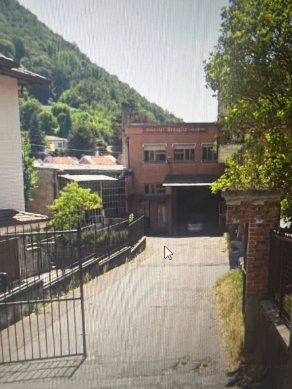 capannone in vendita a Canzo