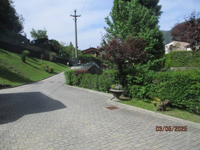 casa indipendente in vendita a Canzo