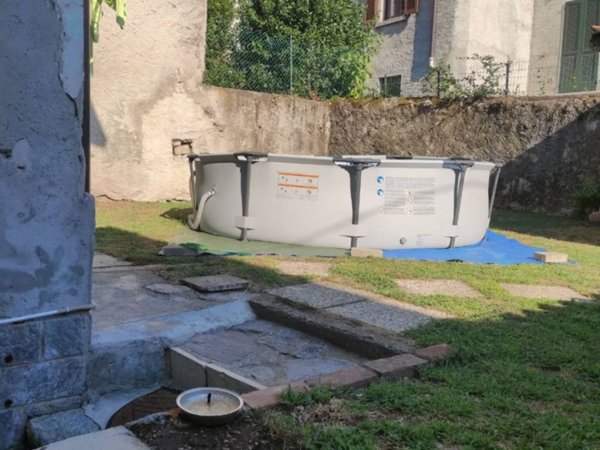 casa indipendente in vendita a Canzo