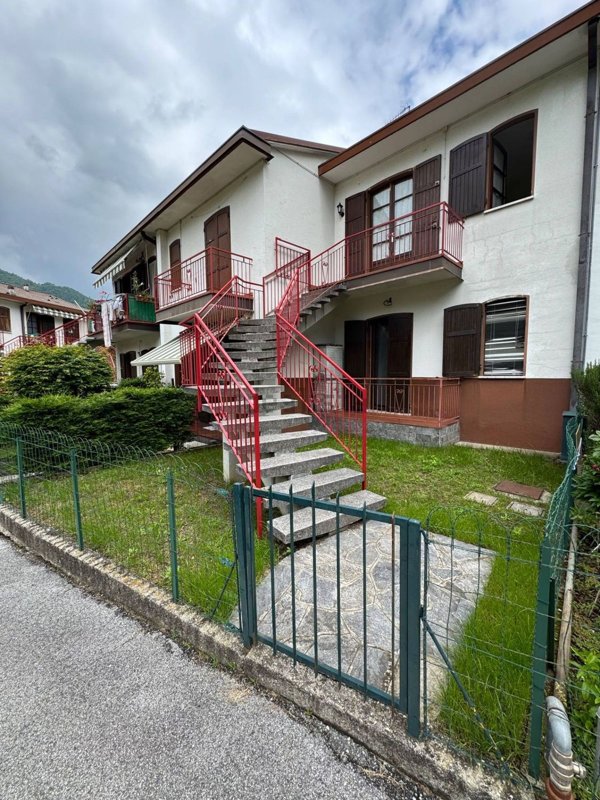 appartamento in vendita a Canzo