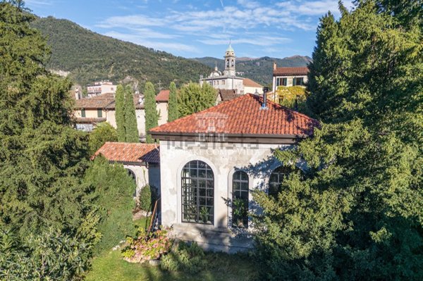 casa indipendente in vendita a Canzo