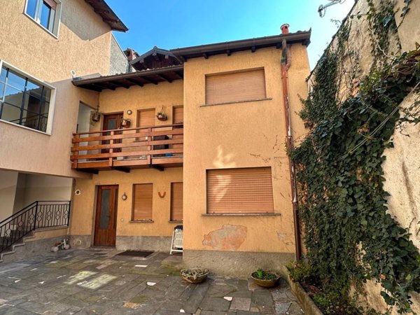 appartamento in vendita a Canzo