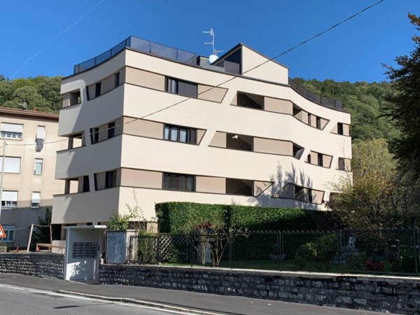 appartamento in vendita a Canzo