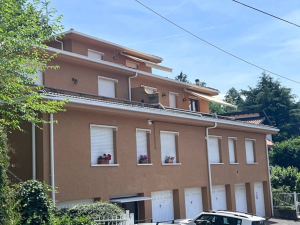 appartamento in vendita a Canzo